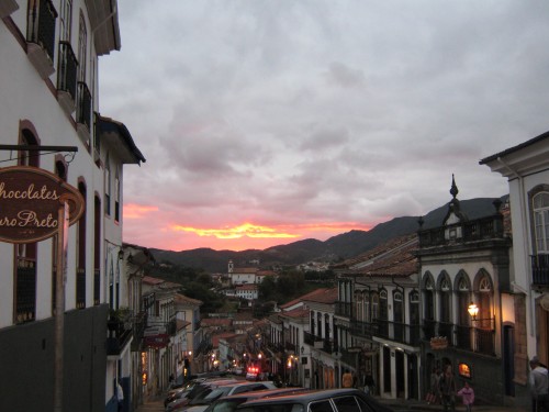 Brasilien 2011 Sonnenuntergang Ouro Preto.jpg
